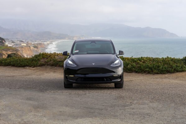 Tesla Model Y - 7 Seater - Image 2