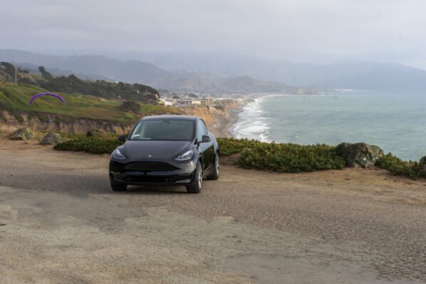 Tesla Model Y - 7 Seater