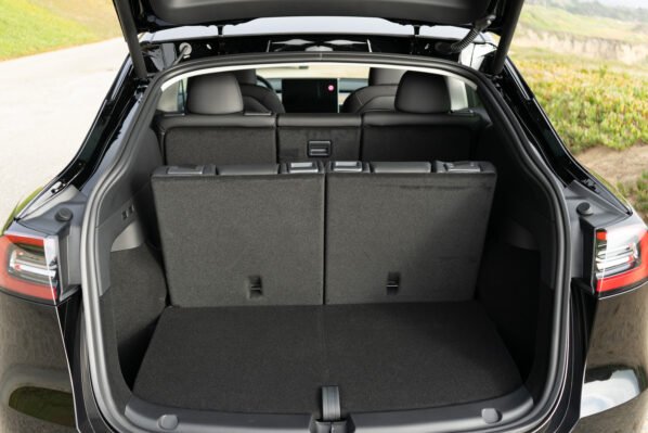 Tesla Model Y - 7 Seater - Image 12