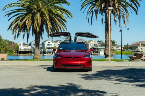 Tesla Model X - Image 16