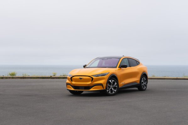 Mustang Mach-E, Cyber Orange