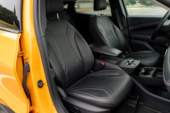 Mustang Mach-E, Cyber Orange - Image 12