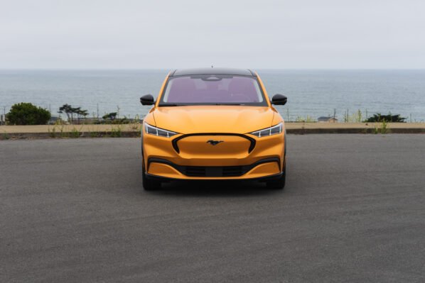 Mustang Mach-E, Cyber Orange - Image 2