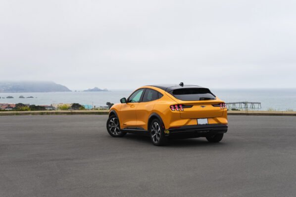 Mustang Mach-E, Cyber Orange - Image 7
