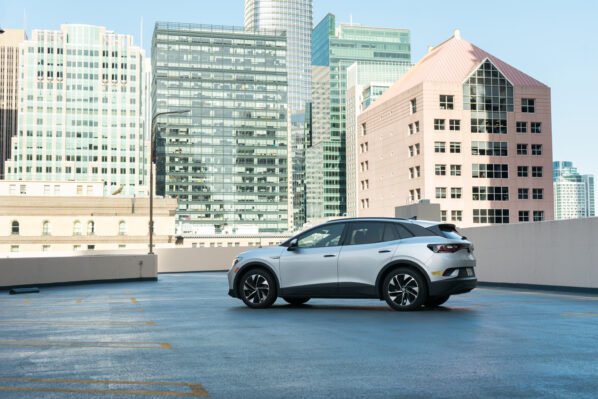 Volkswagen ID.4 Pro - Image 4