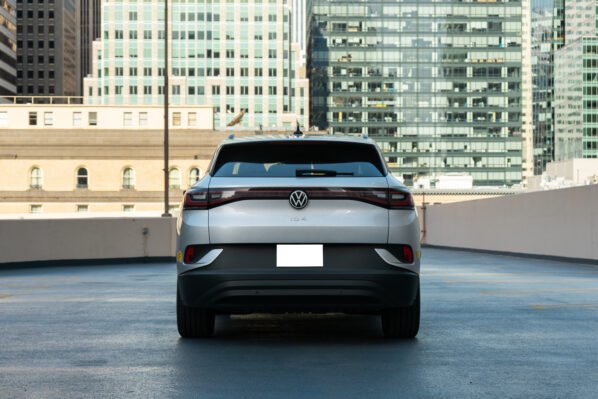Volkswagen ID.4 Pro - Image 5